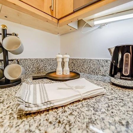 Spacious 1 Bedroom Apt Near Marble Arch Лондон Екстер'єр фото